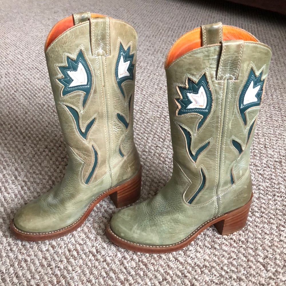 Frye green leather cowboy boots 6.5